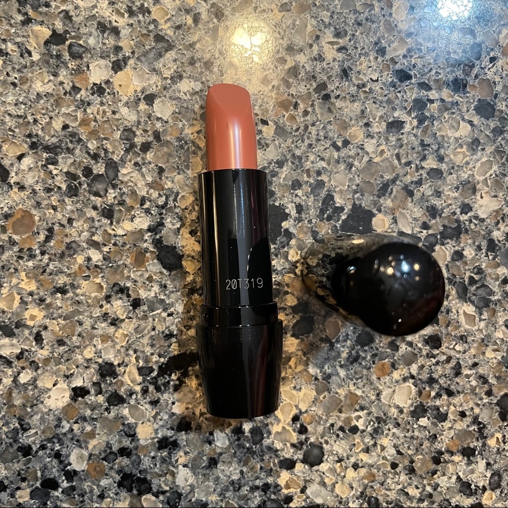Lancôme Color Design Lipstick in Natural Beauty - Picture 5 of 9